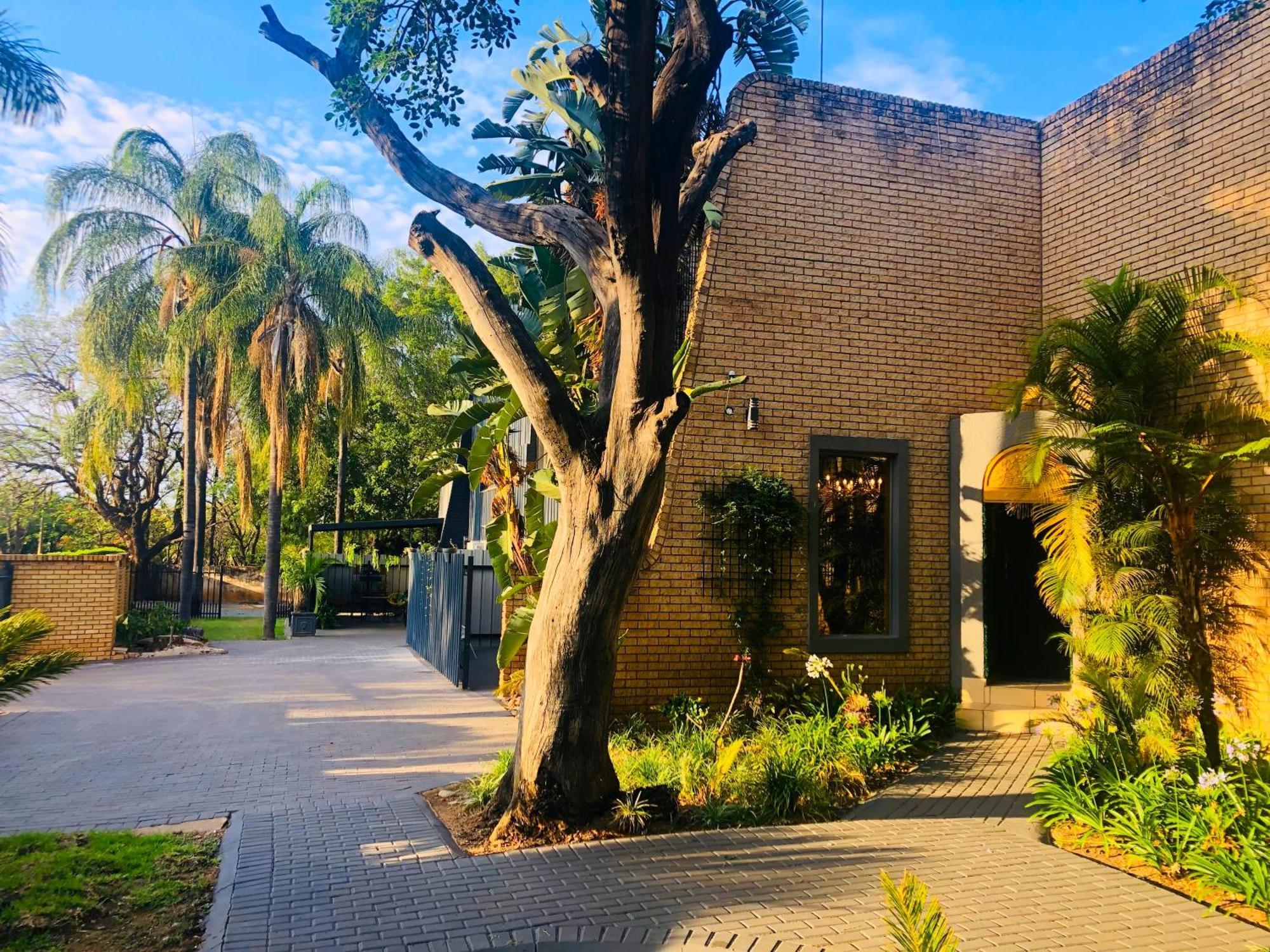Grafiti Boutique Hotel Bela-Bela Exterior photo